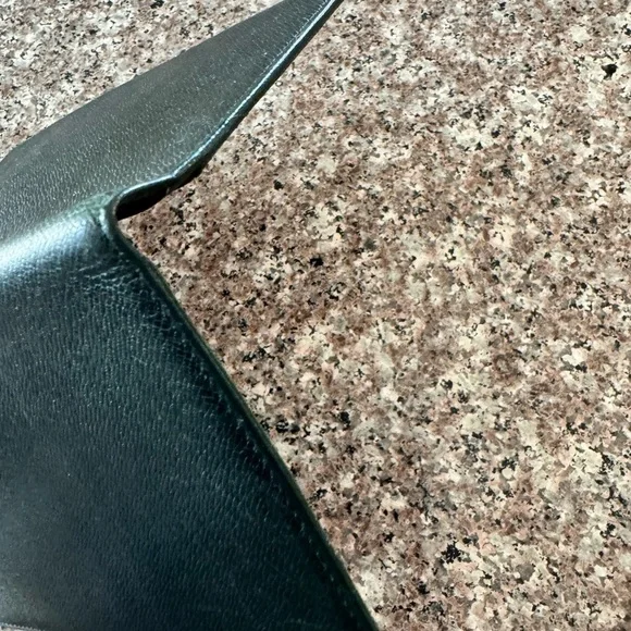 Louis Vuitton Taiga Porte Valeurs Wallet In Dark Green - Picture 11 of 14